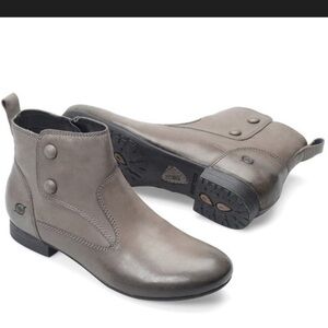 Born Gray Leather Ankle Boots 10